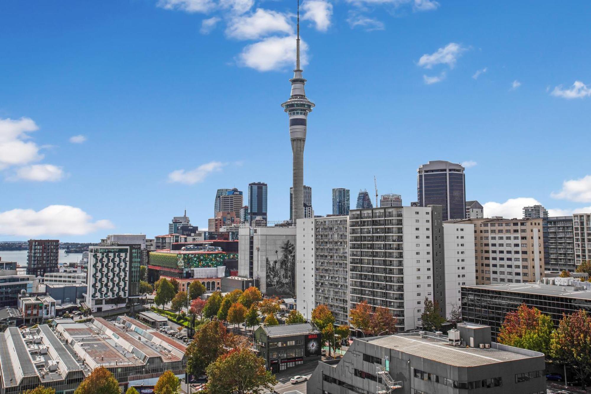Skyline Serenade Apt With Skycity View And Parking Auckland Exterior photo
